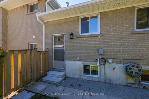 Photo 33 at 8 Bellbury Crescent, Don Valley Village, Toronto