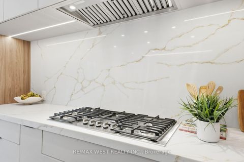 Photo 11 at 77 Alameda Avenue, Oakwood Village, Toronto