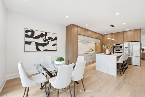 Photo 15 at 77 Alameda Avenue, Oakwood Village, Toronto