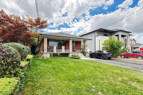 Photo 2 at 76 Gooderham Drive, Maryvale, Toronto