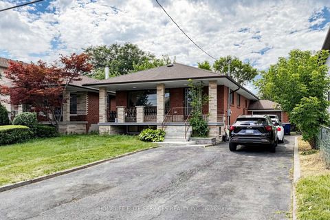 Photo 3 at 76 Gooderham Drive, Maryvale, Toronto