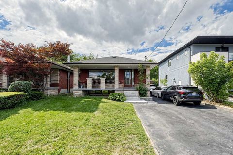 Photo 4 at 76 Gooderham Drive, Maryvale, Toronto