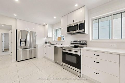 Photo 10 at 76 Gooderham Drive, Maryvale, Toronto