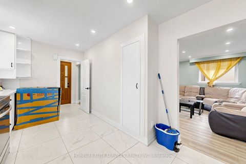 Photo 13 at 76 Gooderham Drive, Maryvale, Toronto
