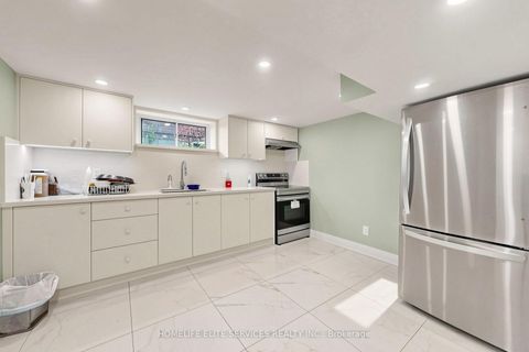 Photo 32 at 76 Gooderham Drive, Maryvale, Toronto