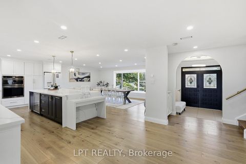 Photo 4 at 9 Noblewood Drive, Nobleton, King