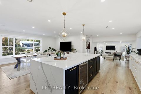 Photo 7 at 9 Noblewood Drive, Nobleton, King