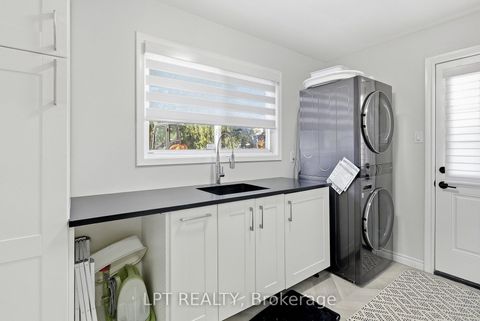 Photo 13 at 9 Noblewood Drive, Nobleton, King