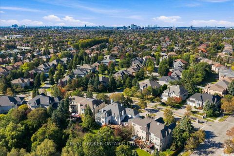 Photo 14 at 39 Dewbourne Avenue, Bayview Hill, Richmond Hill