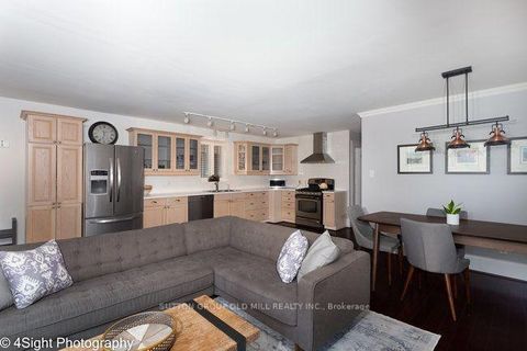 Photo 9 at 53 Savona Drive, Alderwood, Toronto