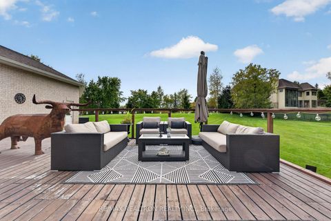 Photo 44 at 37 Offord Crescent, Bayview Southeast, Aurora