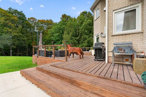Photo 47 at 37 Offord Crescent, Bayview Southeast, Aurora
