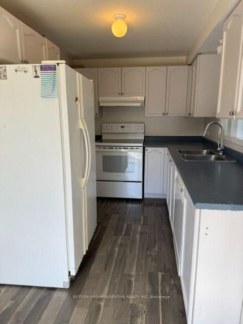 Photo 4 at 28 Weymouth Road, Georgian Drive, Barrie