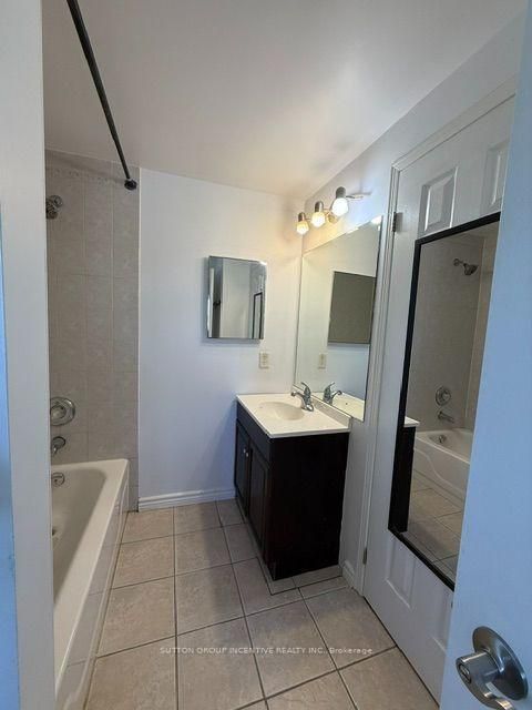 Photo 6 at 28 Weymouth Road, Georgian Drive, Barrie