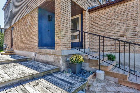 Photo 2 at 162 Bob O'Link Avenue, Glen Shields, Vaughan