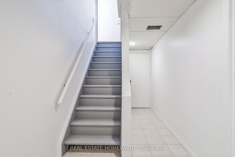 Photo 35 at 162 Bob O'Link Avenue, Glen Shields, Vaughan