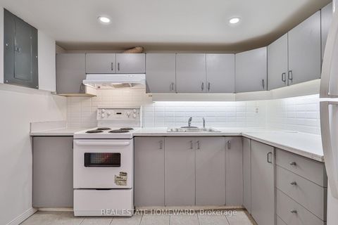 Photo 39 at 162 Bob O'Link Avenue, Glen Shields, Vaughan