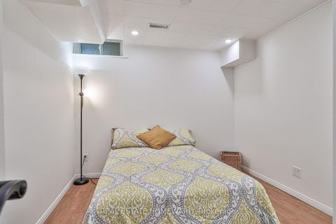 Photo 41 at 162 Bob O'Link Avenue, Glen Shields, Vaughan