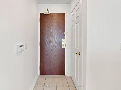 Photo 5 at LPH03 - 20 Olive Avenue, Willowdale East, Toronto