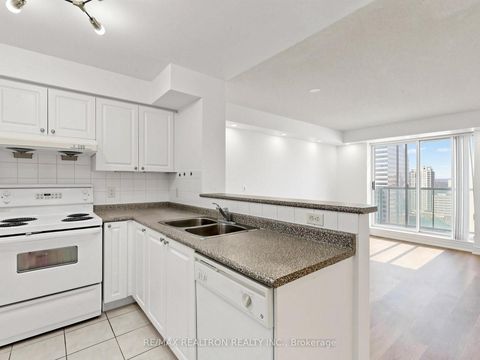 Photo 11 at LPH03 - 20 Olive Avenue, Willowdale East, Toronto