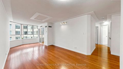 Photo 8 at 702 - 717 Bay Street, Bay Street Corridor, Toronto