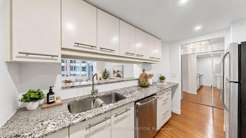 Photo 11 at 702 - 717 Bay Street, Bay Street Corridor, Toronto