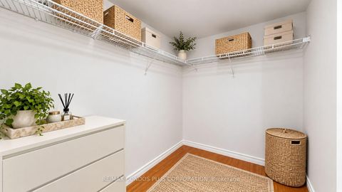 Photo 18 at 702 - 717 Bay Street, Bay Street Corridor, Toronto