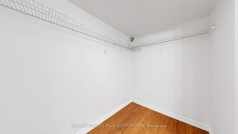 Photo 19 at 702 - 717 Bay Street, Bay Street Corridor, Toronto