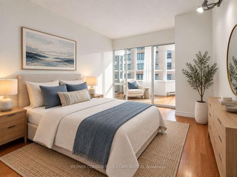 Photo 24 at 702 - 717 Bay Street, Bay Street Corridor, Toronto