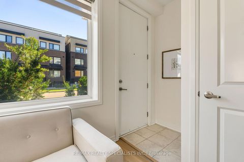 Photo 4 at 162 William Duncan Road, CFB, Toronto
