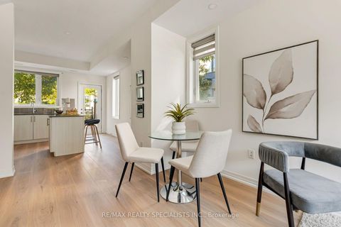 Photo 9 at 162 William Duncan Road, CFB, Toronto