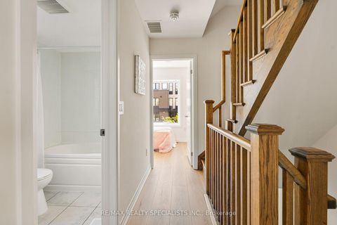 Photo 17 at 162 William Duncan Road, CFB, Toronto
