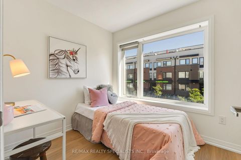 Photo 19 at 162 William Duncan Road, CFB, Toronto