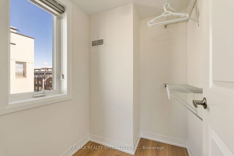 Photo 31 at 162 William Duncan Road, CFB, Toronto