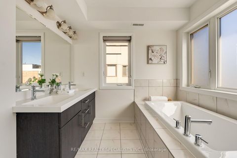 Photo 33 at 162 William Duncan Road, CFB, Toronto