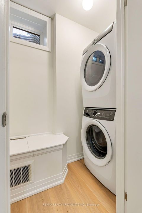 Photo 37 at 162 William Duncan Road, CFB, Toronto
