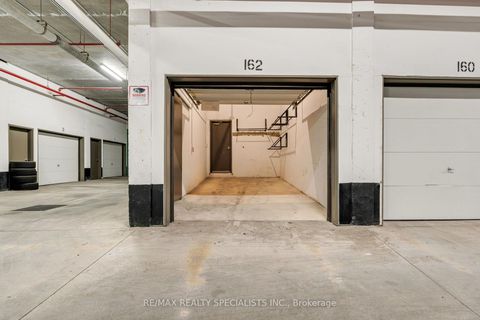 Photo 38 at 162 William Duncan Road, CFB, Toronto