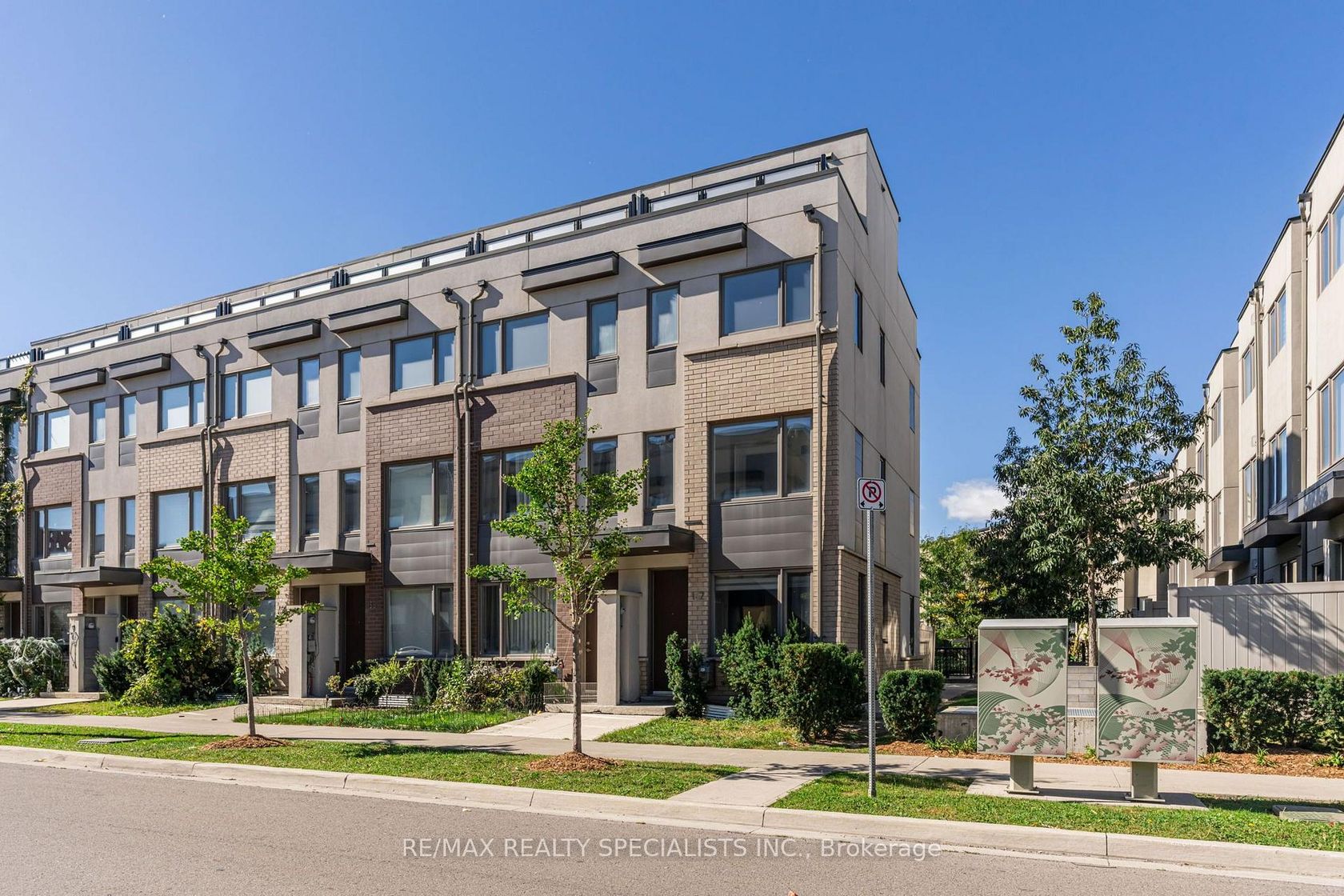 162 William Duncan Road, CFB, Toronto 