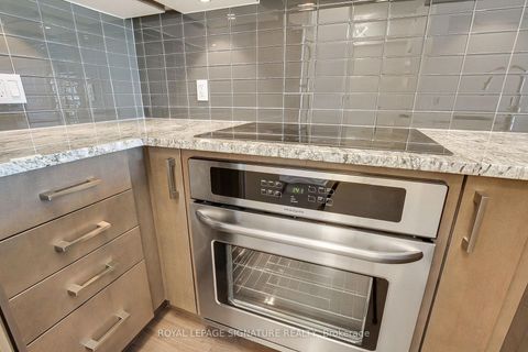 Photo 12 at 1913 - 98 Lillian Street, Mount Pleasant West, Toronto