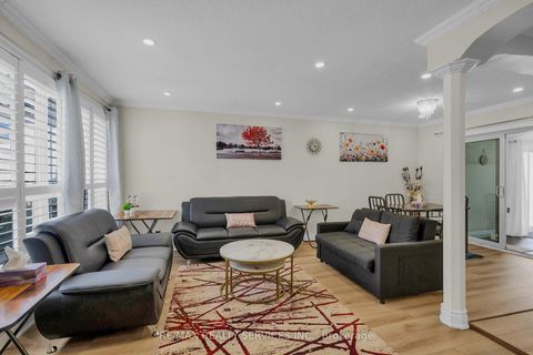 Photo 5 at 17 Avening Drive, Clairville, Toronto