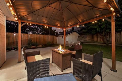Photo 43 at 17 Avening Drive, Clairville, Toronto