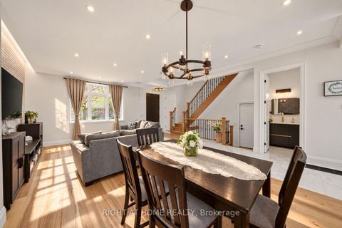 Photo 2 at 17 Exbury Road, CFB, Toronto