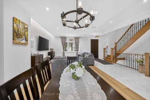 Photo 5 at 17 Exbury Road, CFB, Toronto
