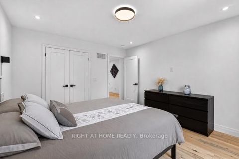 Photo 29 at 17 Exbury Road, CFB, Toronto