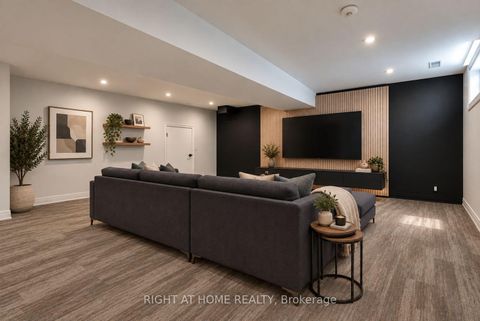 Photo 34 at 17 Exbury Road, CFB, Toronto