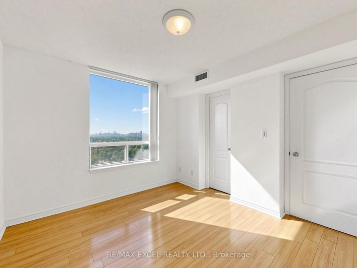 Photo 22 at 2010 - 1 Rean Drive, Bayview Village, Toronto