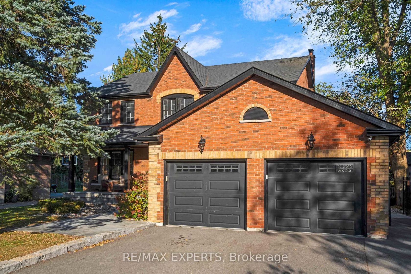 61 Fisher Street, King City, King photo number 2