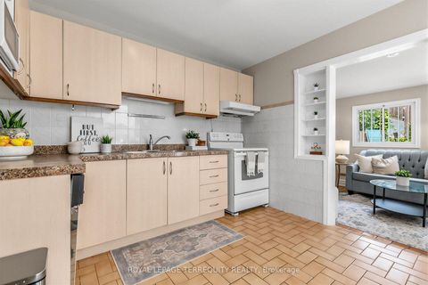 Photo 13 at 211 Blackthorn Avenue, Pellam Park, Toronto