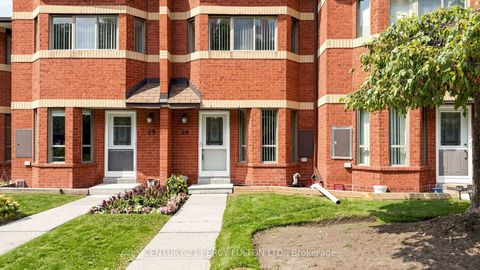 Photo 2 at TH26 - 2472 Eglinton Avenue E, Eglinton East, Toronto