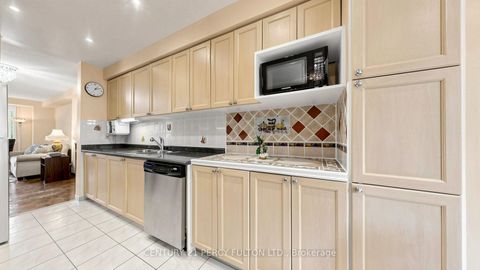 Photo 12 at TH26 - 2472 Eglinton Avenue E, Eglinton East, Toronto